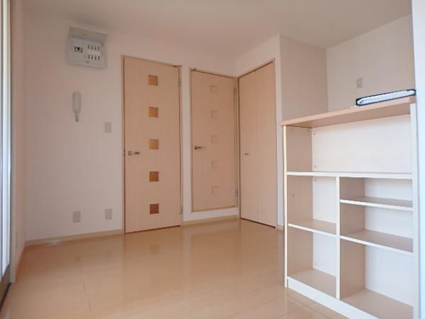 �y���ԁE���r���O�z�@