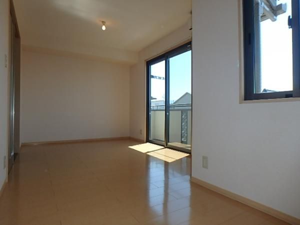 �y�Q���z�@