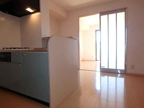 �y�����E���r���O�z�@