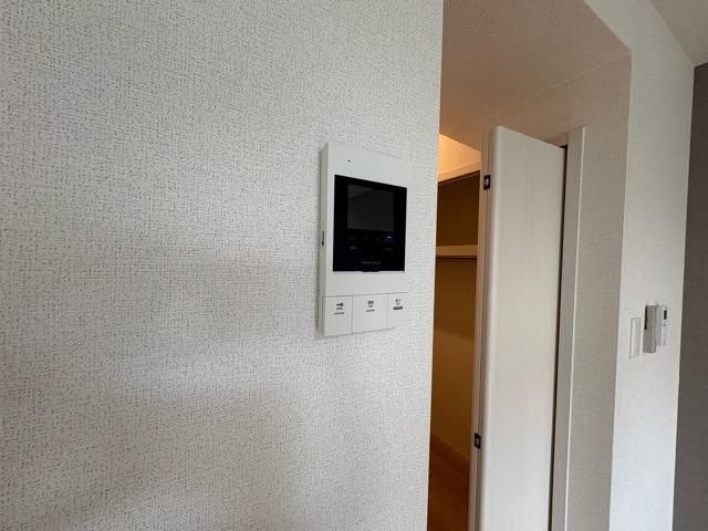 �y�Z�L�����e�B�z�@