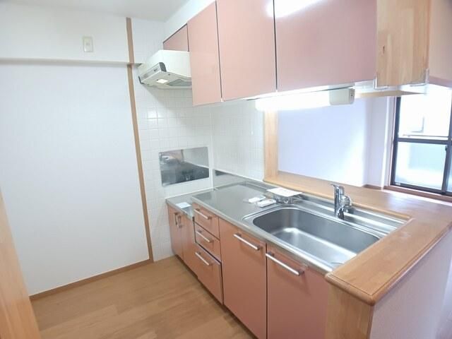 �y�L�b�`���z�@