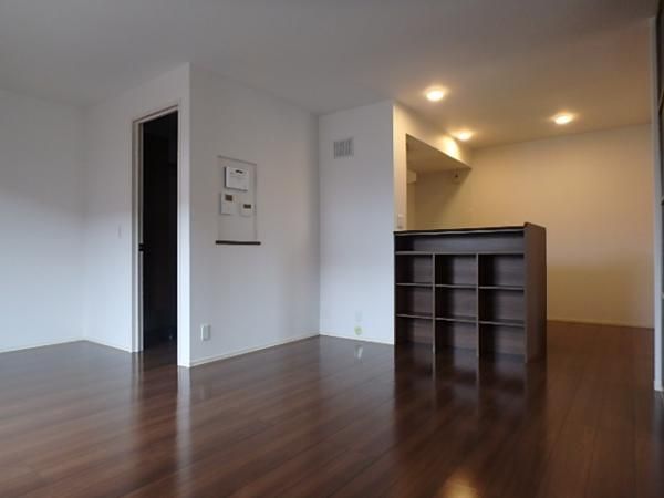 �y���ԁE���r���O�z�@