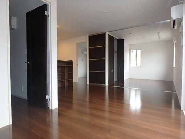 �y�����E���r���O�z�@