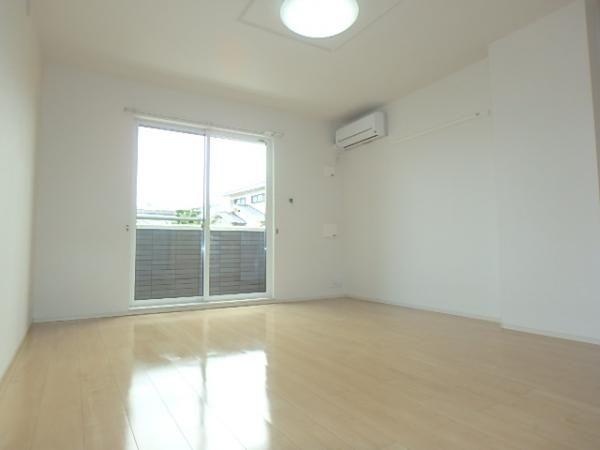 �y���ԁE���r���O�z�@