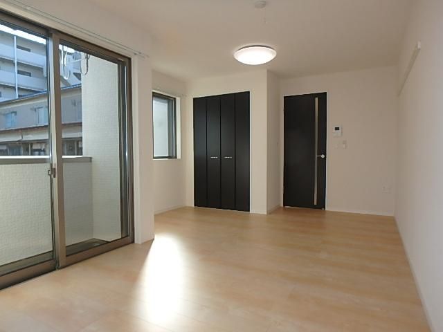 �y���ԁE���r���O�z�@