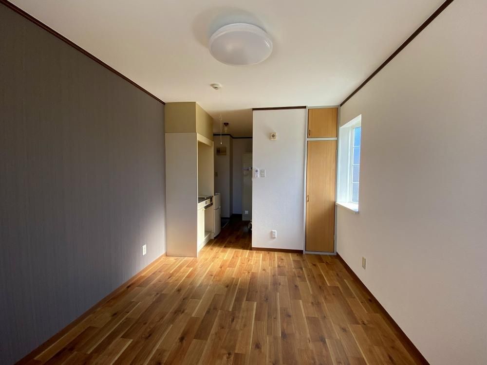 �y�����E���r���O�z�@