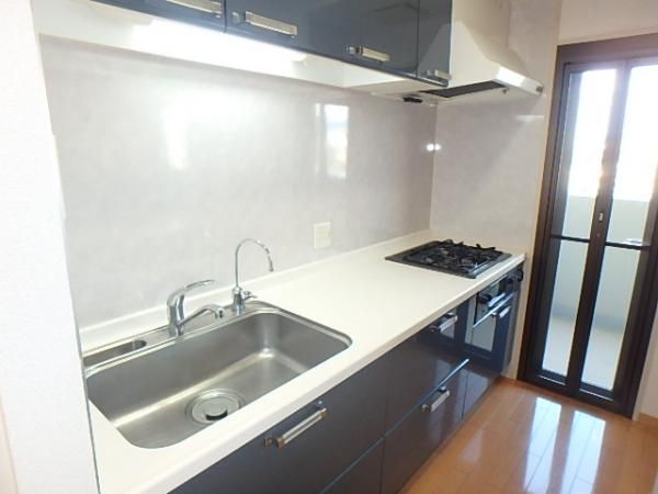 �y�L�b�`���z�@