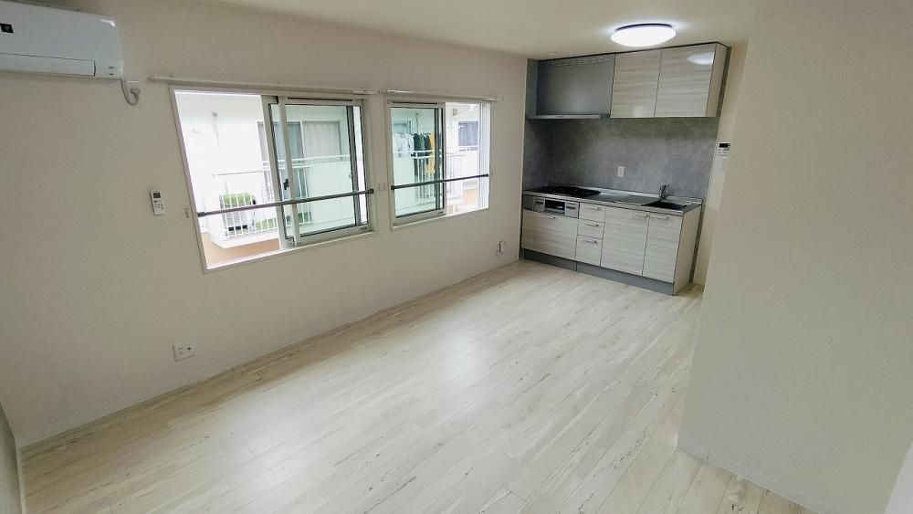 �y���ԁE���r���O�z�@