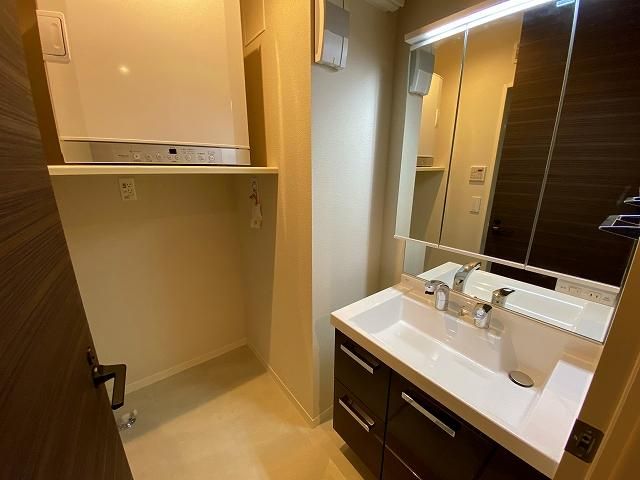 �y���ʏ��z�@