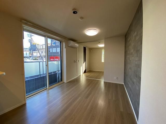 �y�����E���r���O�z�@