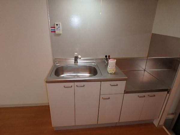 �y�L�b�`���z�@