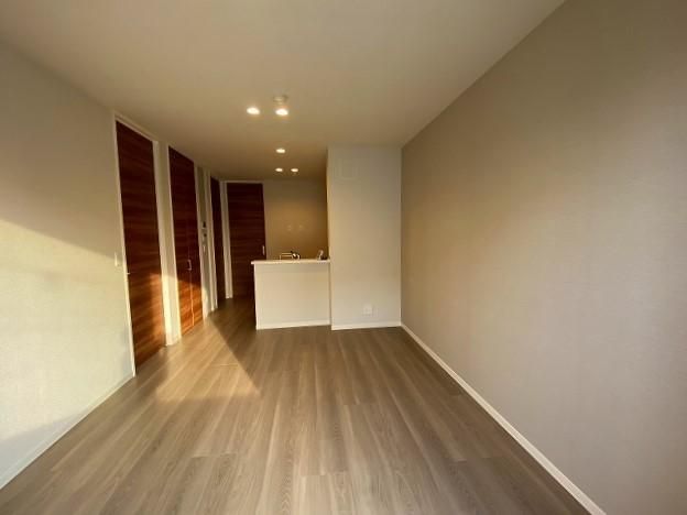 �y�����E���r���O�z�@