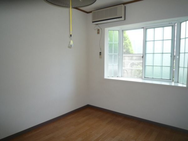 �y�����E���r���O�z�@