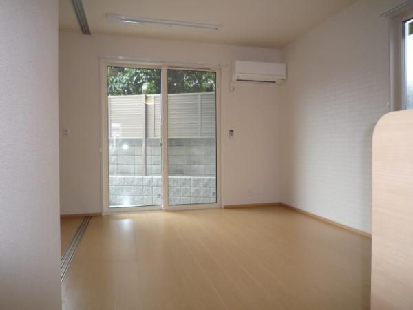 �y�����E���r���O�z�@