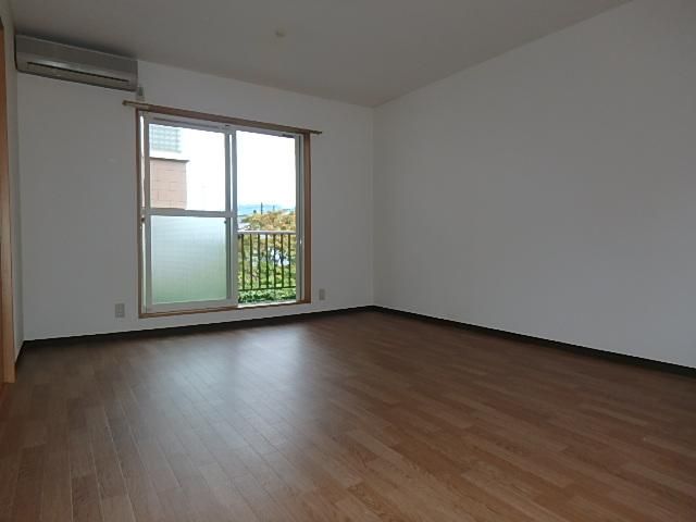 �y���̑������E�X�y�[�X�z�@���Q�K�ɂ��G�A�R���t����