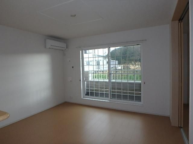 �y�����E���r���O�z�@