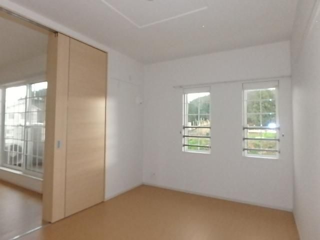 �y�����E���r���O�z�@