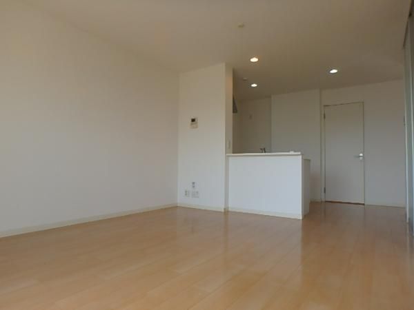 �y�����E���r���O�z�@