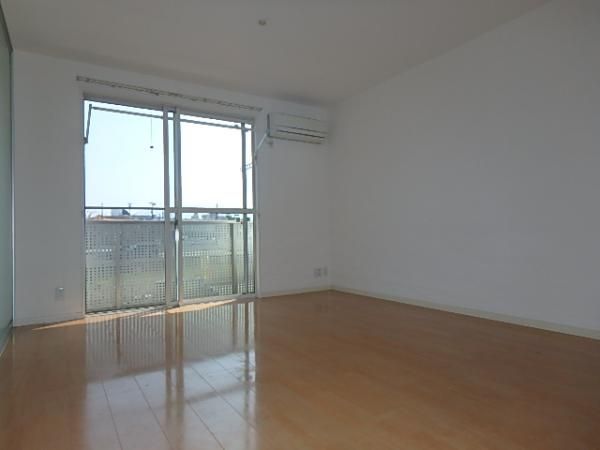 �y�����E���r���O�z�@