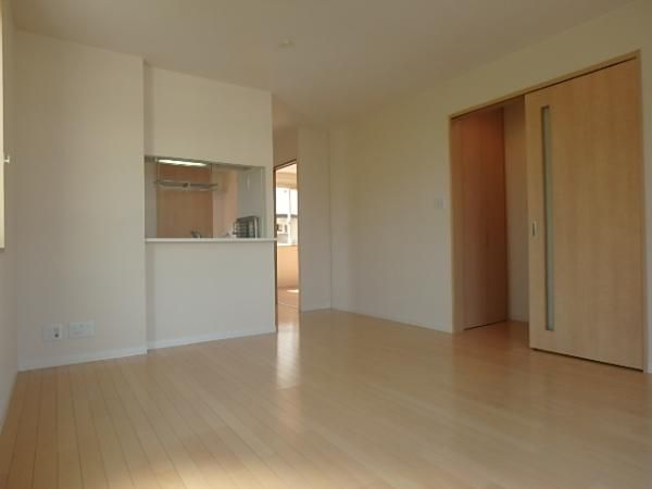 �y���ԁE���r���O�z�@