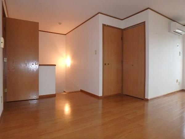 �y�����E���r���O�z�@