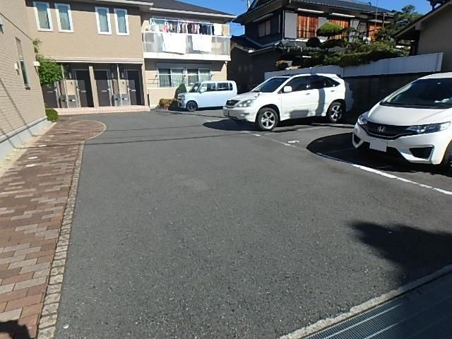 yԏz@
