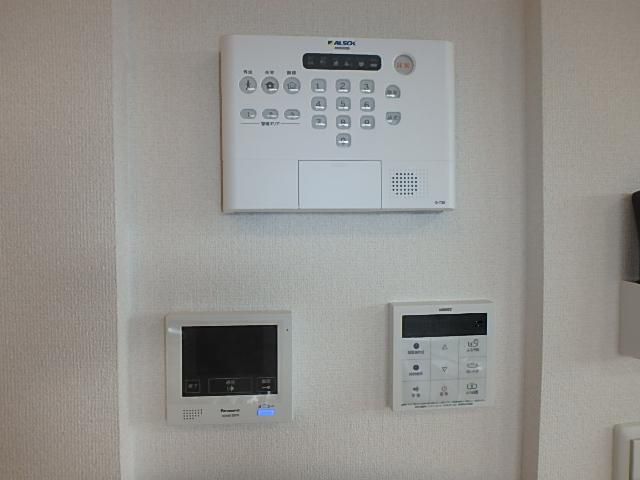 �y�Z�L�����e�B�z�@�����j�^�[�t�C���^�[�z����