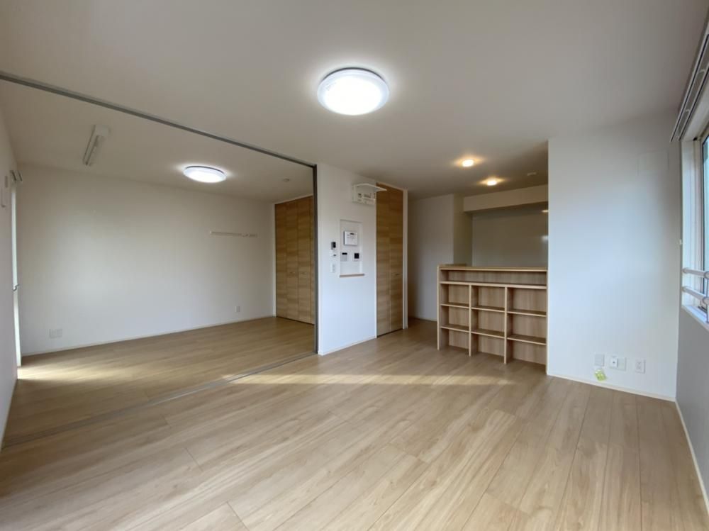 �y�����E���r���O�z�@