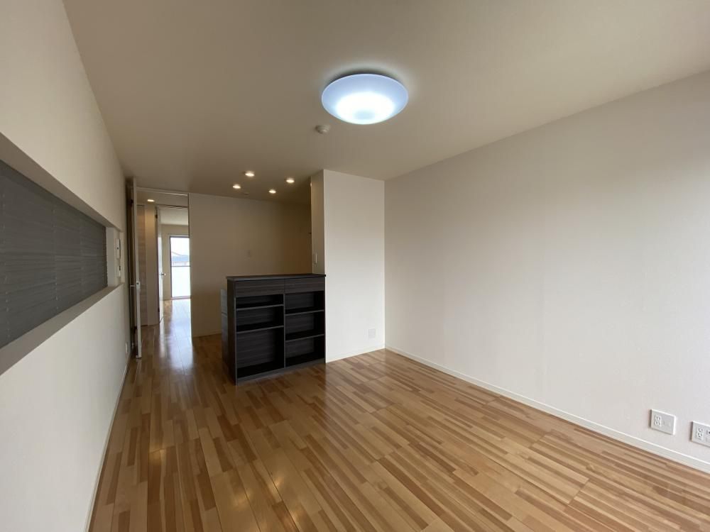 �y�����E���r���O�z�@