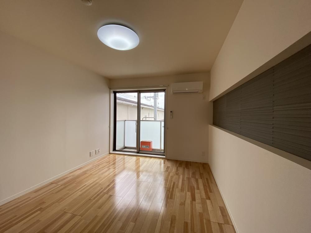 �y�����E���r���O�z�@