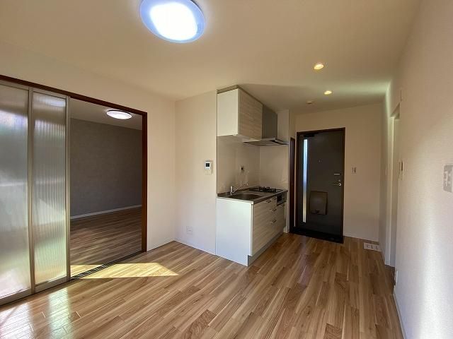 �y���ԁE���r���O�z�@���Y��Ƀ��t�H�[������Ă��܂���