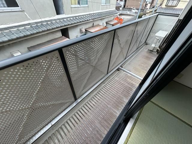 yoRj[z@