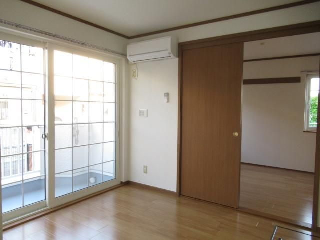 �y���ԁE���r���O�z�@