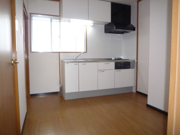 �y���ԁE���r���O�z�@