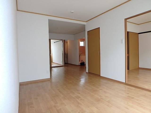 �y���ԁE���r���O�z�@