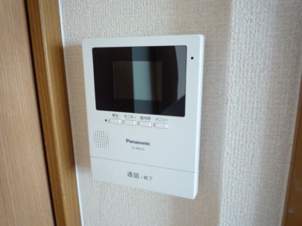 �y�Z�L�����e�B�z�@