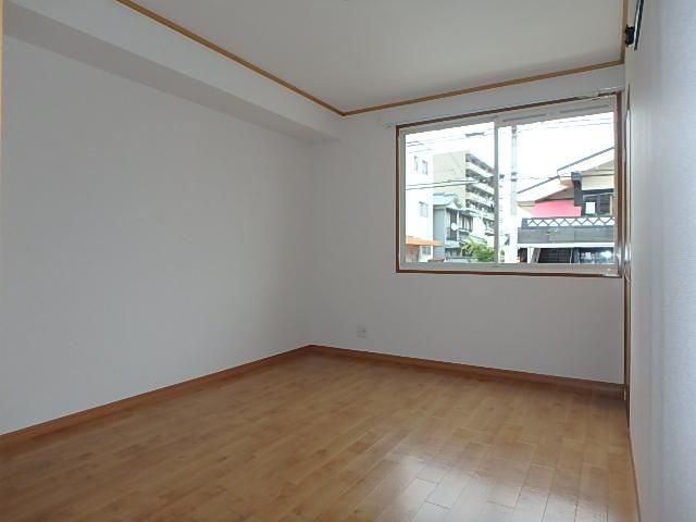 �y�Q���z�@