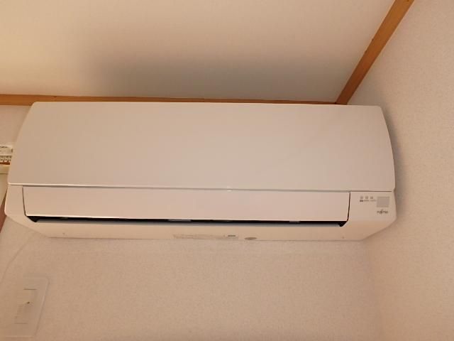 �y���̑��ݔ��z�@���G�A�R���t��