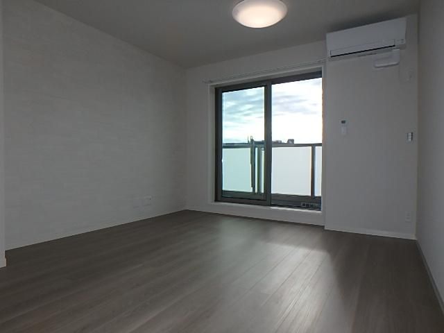 �y�����E���r���O�z�@