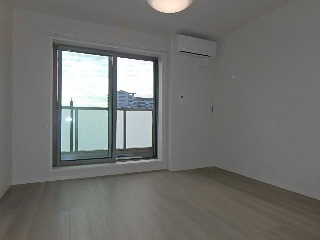 �y�����E���r���O�z�@