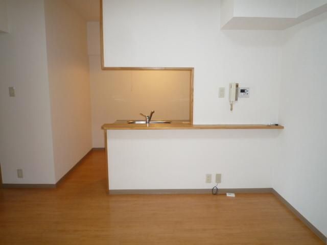 �y���ԁE���r���O�z�@