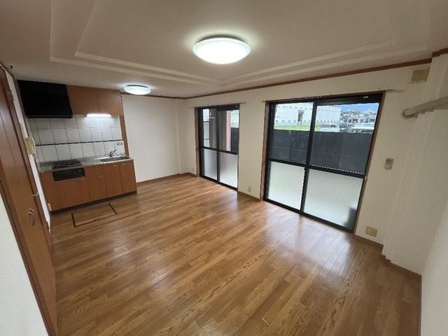 �y���ԁE���r���O�z�@