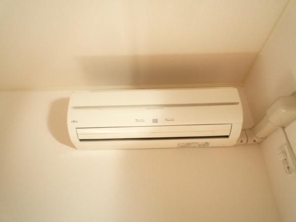 �y���̑��ݔ��z�@���G�A�R���t��