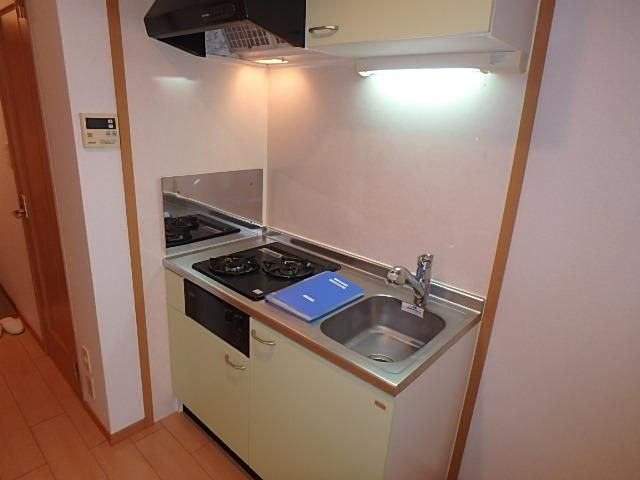 �y�L�b�`���z�@