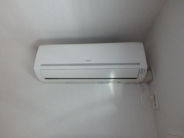 �y���̑��ݔ��z�@���G�A�R���t��