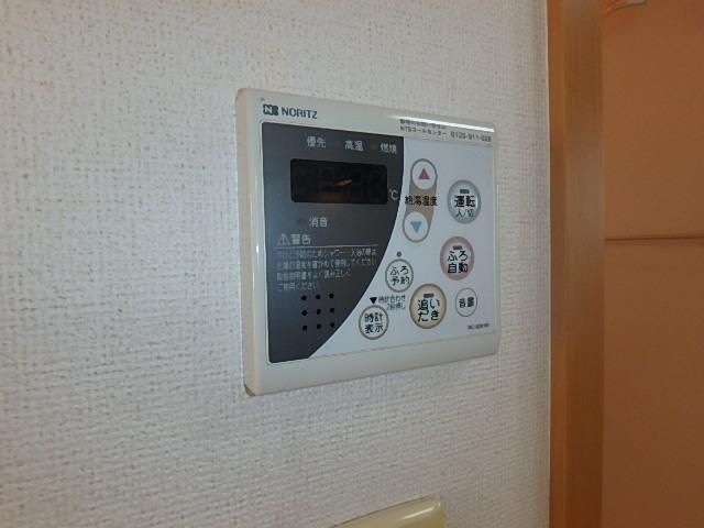 y̑ݔz@