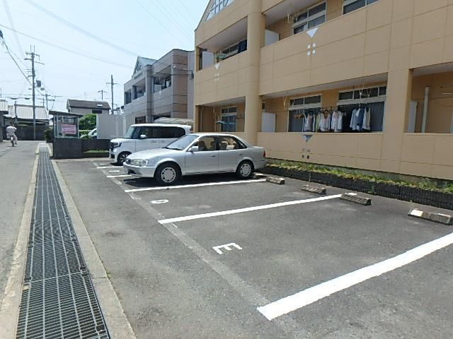 yԏz@