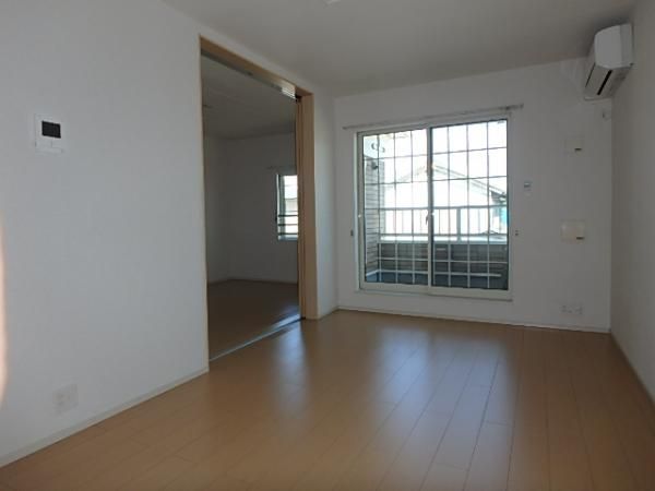 �y�����E���r���O�z�@