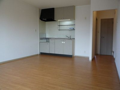 �y���ԁE���r���O�z�@