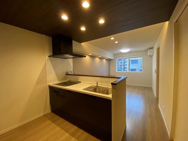 �y�L�b�`���z�@